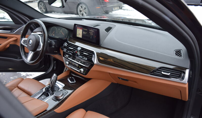 BMW Řada 5 2.0D 140kw 520D XDRIVE MPAKET full