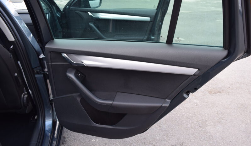 Škoda Octavia 2.0TDI 110kw AMBITION TAŽ NAVI full