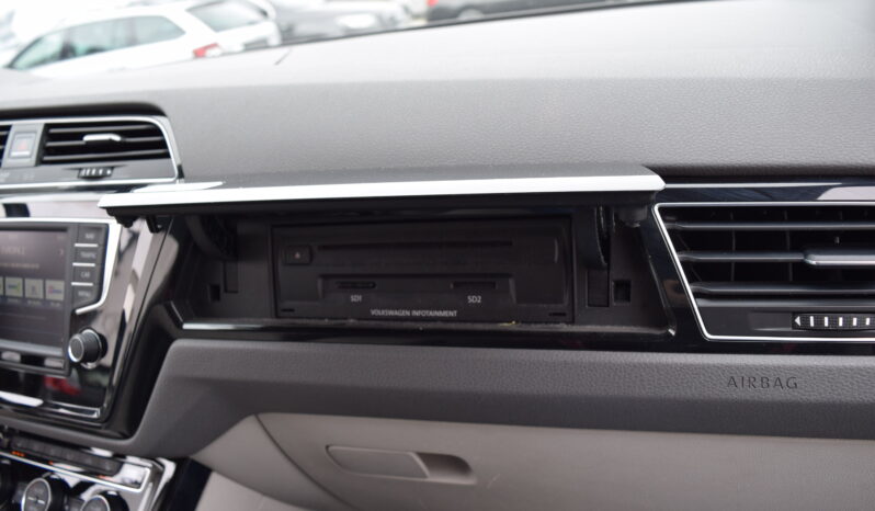 Volkswagen Touran 1.4TSI 110kw HIGHLINE 7M TAŽNÉ full