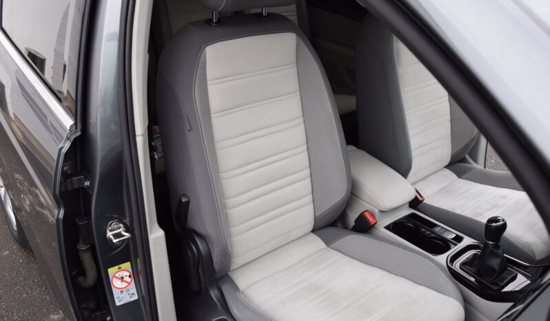 Volkswagen Touran 1.4TSI 110kw HIGHLINE 7M TAŽNÉ full