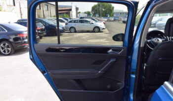 Volkswagen Touran 2.0TDI 110kw R-line LED ASSIST full