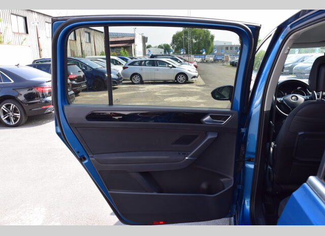 Volkswagen Touran 2.0TDI 110kw R-line LED ASSIST full